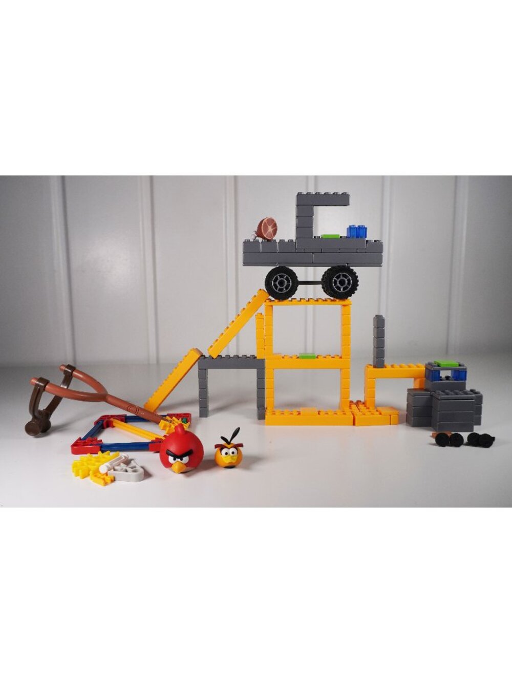 K'nex Angry Birds Hammin Around Building Set 72614 Knex - 90% Complete w/ Box